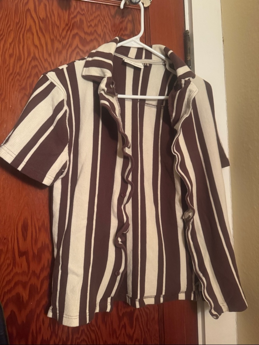 Men's Short-Sleeve Stripe Button-Up Shirt - Brown & Cream by Larsson & CO.